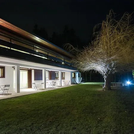 Dimora Al Bivacco Couette-café 3*